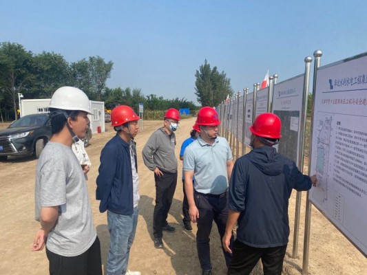金秋送暖，情满工地 ——深入下层开展慰问活动